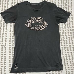 Women’s Distressed T-shirt